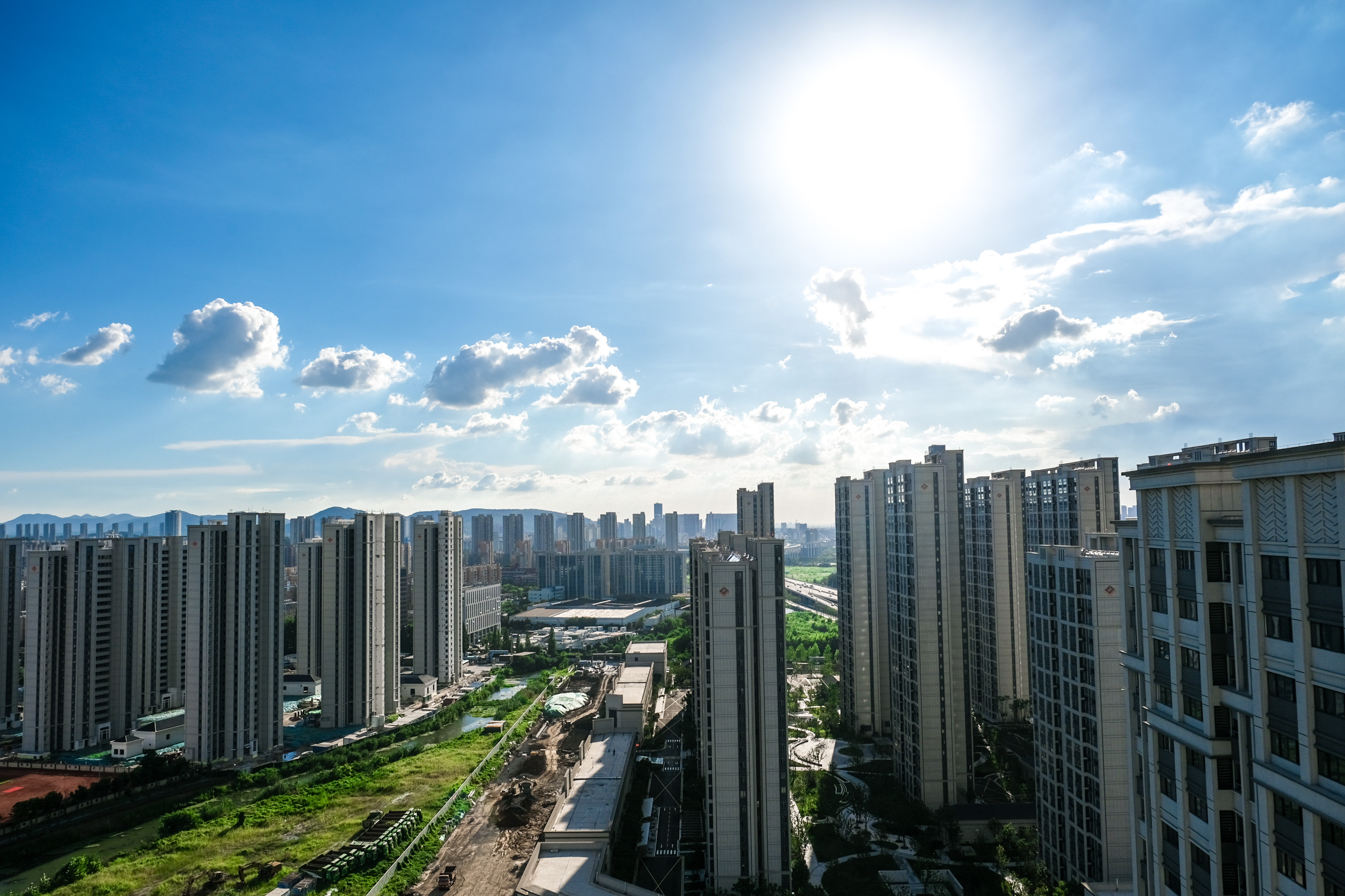 台风过境，，，这一大波民生项目be like（图说包管房）